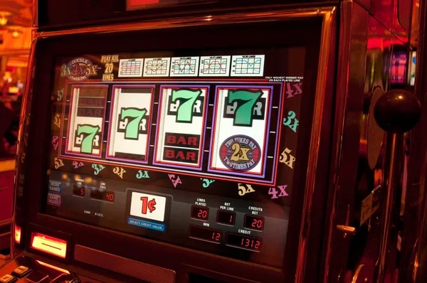 naga 33 platform interface showing live-dealer tables, slot games, and sportsbook markets on mobile
